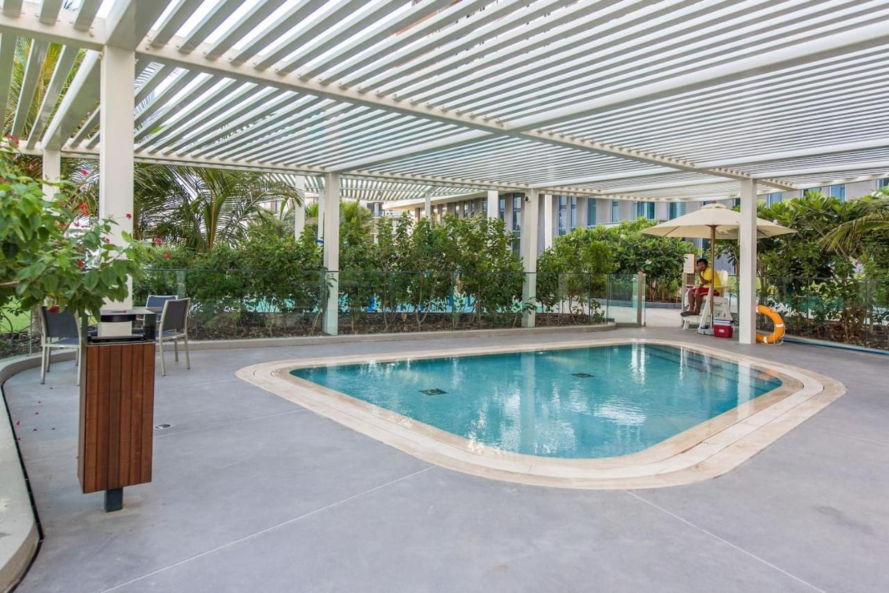 Luxe 3 Bedroom Oceanfront Apartment In The Heart Of Bluewaters Island Dubai Esterno foto