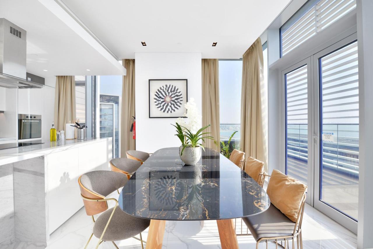 Luxe 3 Bedroom Oceanfront Apartment In The Heart Of Bluewaters Island Dubai Esterno foto
