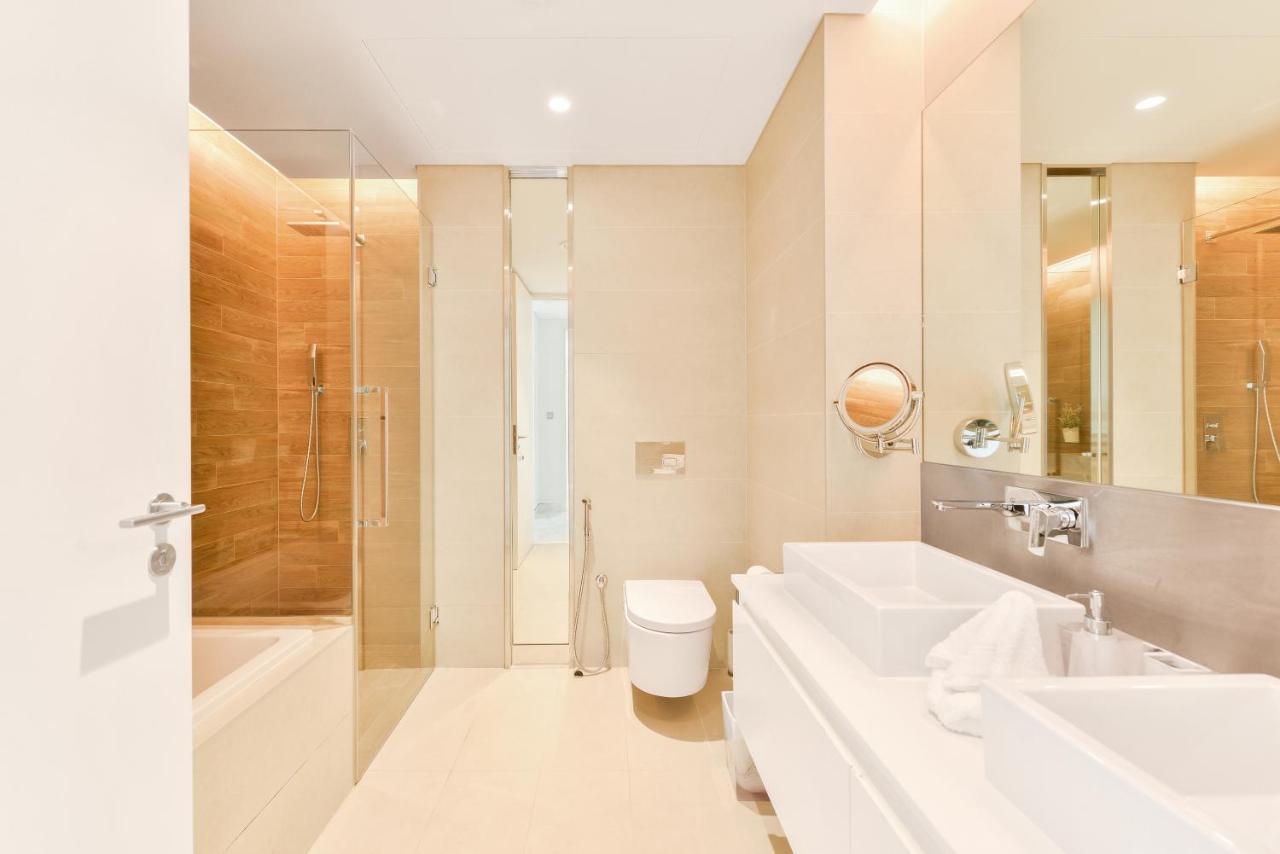 Luxe 3 Bedroom Oceanfront Apartment In The Heart Of Bluewaters Island Dubai Esterno foto