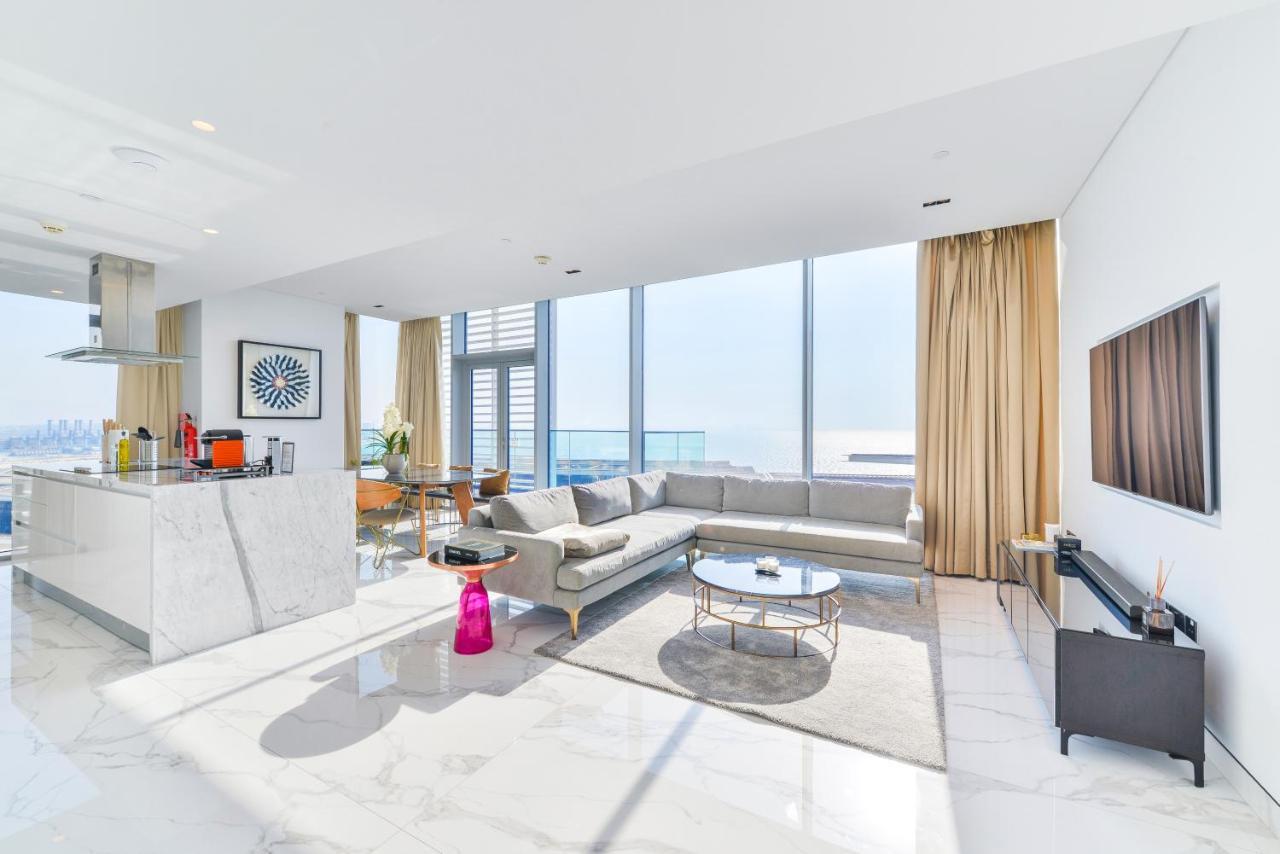 Luxe 3 Bedroom Oceanfront Apartment In The Heart Of Bluewaters Island Dubai Esterno foto