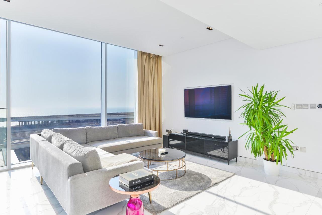 Luxe 3 Bedroom Oceanfront Apartment In The Heart Of Bluewaters Island Dubai Esterno foto