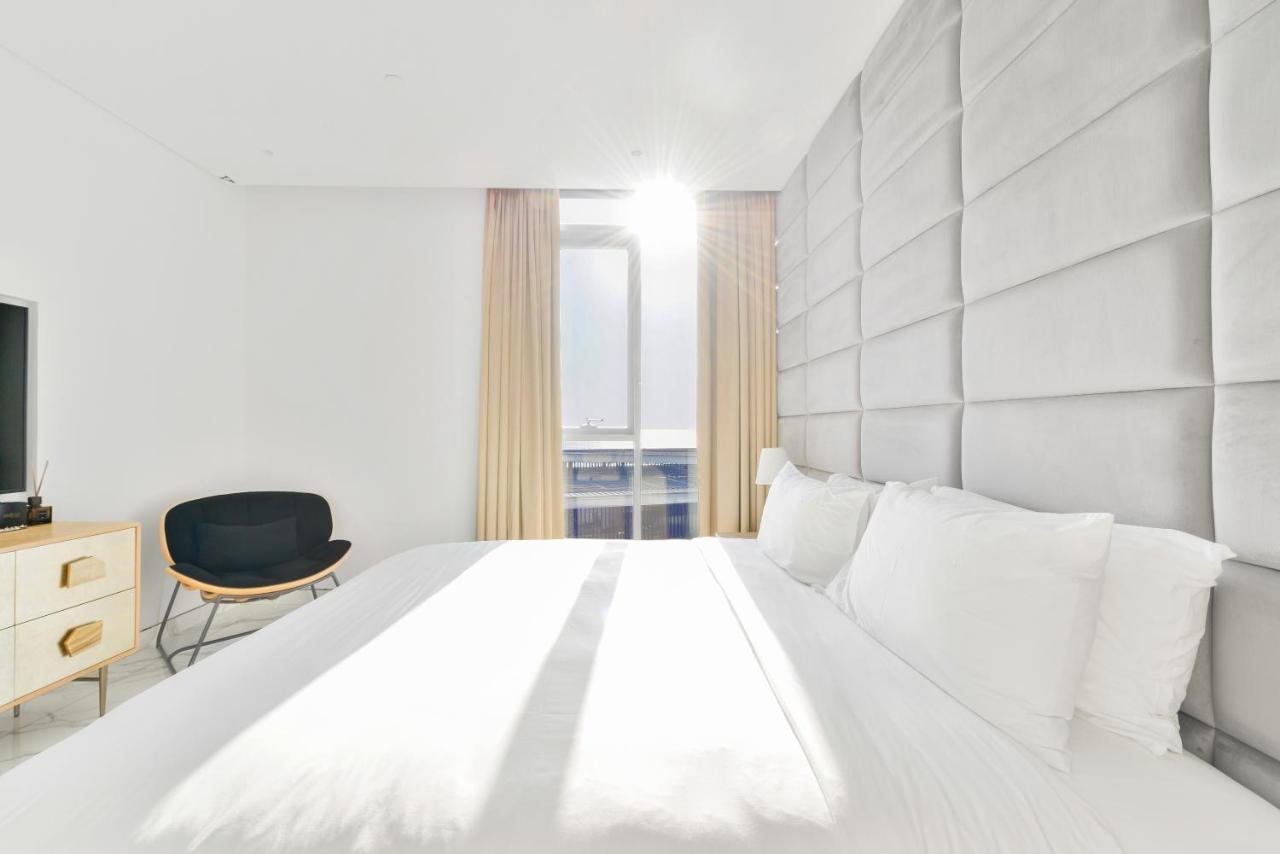Luxe 3 Bedroom Oceanfront Apartment In The Heart Of Bluewaters Island Dubai Esterno foto