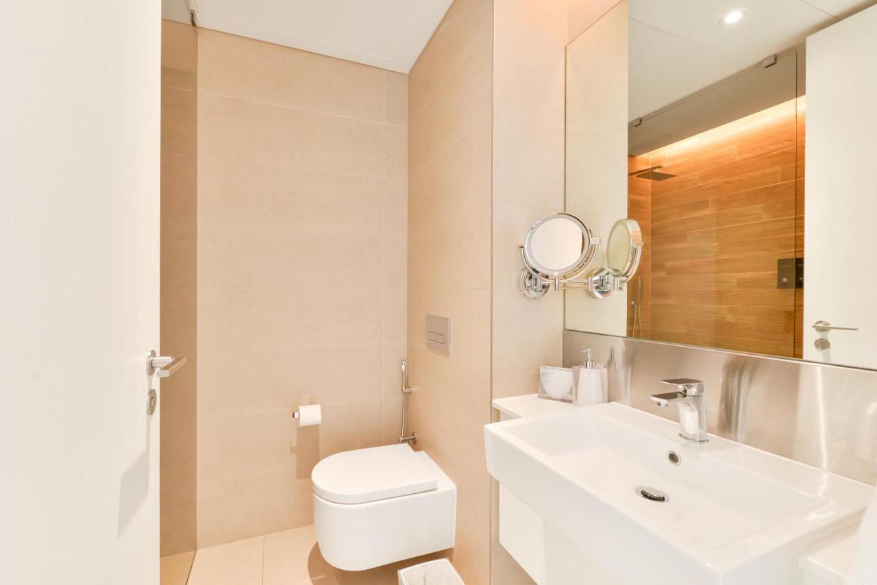 Luxe 3 Bedroom Oceanfront Apartment In The Heart Of Bluewaters Island Dubai Esterno foto